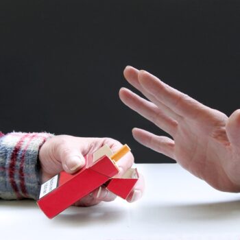 cigarettes-3564364_1920